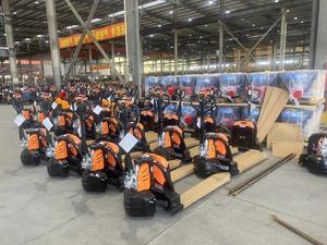 รถยกพาเลทไฟฟ้าขนาด1.5ตันพร้อมแบตเตอรี่ลิเธียมที่ชาร์จเร็วความจุ3300lbs ยางตันใช้ในร่ม - Product Image 4