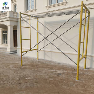 Set completo di ponteggi in acciaio per impieghi gravosi con ringhiera di protezione e morsetti per la costruzione di edifici a più piani - Product Image 1