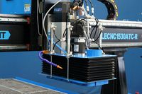 Router CNC Lineal Profesional 1530 ATC con Cabezal Agregado para Línea de Producción de Armarios de Madera Maciza Personalizados