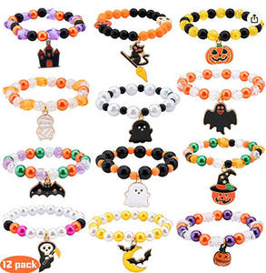Bracelets faits à la main Halloween perlé citrouille château fantôme série orange pour hommes et femmes divers styles en plastique - Product Image 1