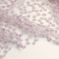 Tissu en maille polyester brodé de petites fleurs bombées de haute qualité pour robe de femme, tulle, décoration de vêtements de style féerique et lingerie