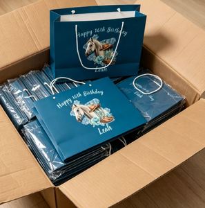Sacs de vente en carton personnalisés à prix de gros, sacs cadeaux pour entreprises - Product Image 4