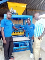 Liban machine de fabrication de blocs de ciment QT4-24 machines de fabrication de briques en Ouganda