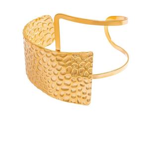 Minimalist <b>Charm</b> Bracelet for Women Niche Design Open Mouth Hand Jewelry 18k Gold Stainless Steel Material - Product Image 5