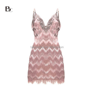 Vente en gros OEM/ODM Vêtements personnalisés <span class=keywords><strong>de</strong></span> qualité supérieure OEM/ODM Mini <span class=keywords><strong>robe</strong></span> <span class=keywords><strong>de</strong></span> cocktail à bretelles et franges avec strass perlés d'usine pour femmes - Product Image 3
