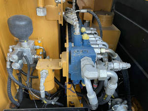 Mini-excavatrice Sany 60 d'occasion de qualité supérieure, 6 tonnes, de type chenillé, avec moteur, boîte de vitesses, pompe, moteur et roulements, à vendre - Product Image 4