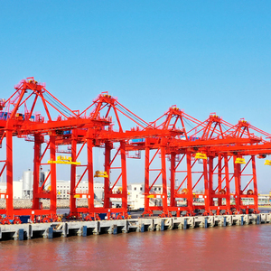 Grues portiques de quai à haute efficacité 35T 41T 65T 75T pour la manutention de conteneurs embarqués <span class=keywords><strong>et</strong></span> débarqués, avec fonction anti-oscillation - Product Image 1