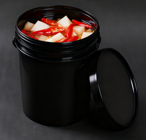 Seau de marinade rond noir de 18 L en plastique de qualité alimentaire, non toxique, écologique, recyclable, barils et seaux personnalisables - Product Image 1
