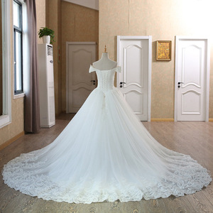 White Ball Gown Wedding Dress Sweetheart Neckline Empire Waist Lace-Up Vintage Style Long Train Full Skirt - Product Image 2