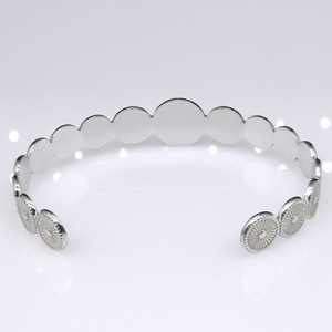Round Opening c Adjustable Stainless Steel <b>Couple</b> <b>Bracelet</b> Wholesale Stainless Steel <b>Bracelet</b> Waterproof Female <b>Bracelet</b> - Product Image 4