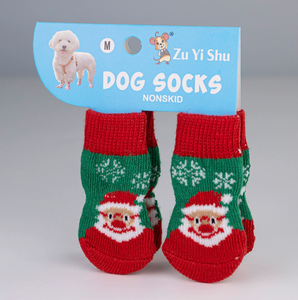 Chaussettes pour animaux de compagnie à thème de Noël : antidérapantes et résistantes aux taches – Chaussettes pour chiens et protège-pattes pour chats – Articles pour animaux de compagnie pour les activités hivernales en plein air - Product Image 1