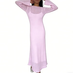 ชุดเดรสยาวผ้าถักเนื้อบางเบาสำหรับผู้หญิง พร้อมเสื้อสายเดี่ยวเข้าชุด - ชุดเดรสแขนบาน 2 ชิ้น ชุดเซ็ตแฟชั่น - Product Image 1