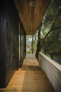 Casa prefabricada de techo de una sola pendiente de estilo nórdico, casa independiente de madera negra con alto valor artístico y montaje rápido - Product Image 5