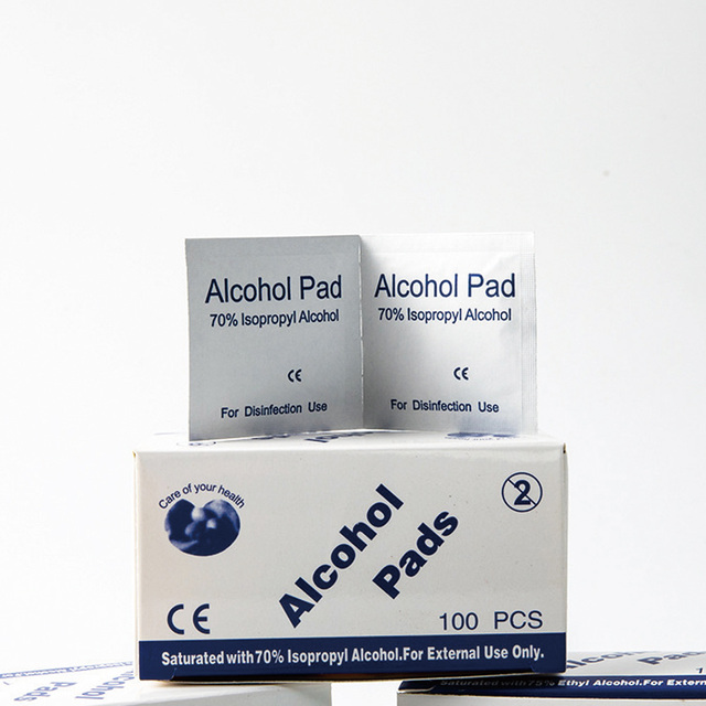High Quality Individually Packed Sterile 70% Alcohol Cleaning Wipes Disposable Fast-drying IPA Pads