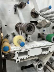 Welldone小容量半伺服卫生巾机自动女士垫机中国制造 - Product Image 2