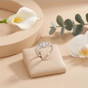 Bijoux élégants de haute qualité, bague de promesse en argent sterling 925 avec double cœur entrelacé et zircon cubique pour femmes - Product Image 4