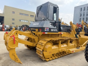 Bulldozer d'occasion Shantui SD16TL à lame robuste, chenillard pour la construction de bases routières et le compactage de matériaux de terrassement - Product Image 6