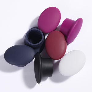 Gepersonaliseerde accessoires cadeauset met siliconen wijnstopper en eigen logo - Product Image 3