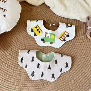 Bavoir imperméable double face en forme de pétale de fleur pour bébé, serviette en coton pour nouveau-né, anti-vomissement, toutes saisons - Product Image 1