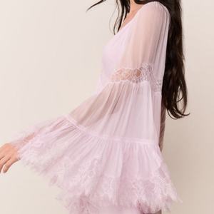 เดรสยาวผ้าชีฟองลูกไม้บางเบาสำหรับผู้หญิง ดีไซน์โรแมนติก ทรงเข้ารูป เซ็กซี่ คอวี นุ่มสบาย เหมาะสำหรับสุภาพสตรี - Product Image 2