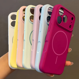 Funda magnética de silicona líquida para iPhone 17 Pro, con 16 botones integrados, ajuste perfecto y orificios precisos para iPhone 12 - Product Image 1
