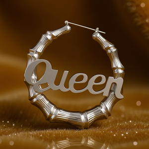 Orecchini a Cerchio con Lettera 'Queen' in Argento 925 Placcato Oro Bianco, Trendy per Uso Quotidiano Femminile - Product Image 2