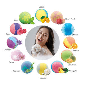 <span class=keywords><strong>Set</strong></span> di bombe da bagno ecologiche con imballaggi riciclati e coloranti naturali per le vendite natalizie - Product Image 4