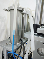 Machine de remplissage de parfum de haute qualité, machine de fabrication de liquides ou de parfums, abordable et facile à utiliser