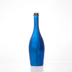 زجاجات مخصصة للنبيذ الأحمر 750 مل مطلية بالكهرباء زجاجات نبيذ مع فلين زجاجة زجاجية 750 مل للمشروبات الكحولية مع غطاء