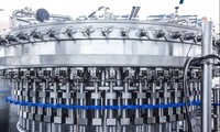 Machine de remplissage de boissons électriques automatique à commande PLC et à engrenages, prix usine, pour la production de boissons
