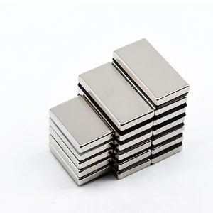 Imán de Neodimio Personalizado N35-N52 con Recubrimiento Permanente de Tierras Raras Ndfeb, Materiales Magnéticos para Motores, Bloques Cuadrados Rectangulares - Product Image 1