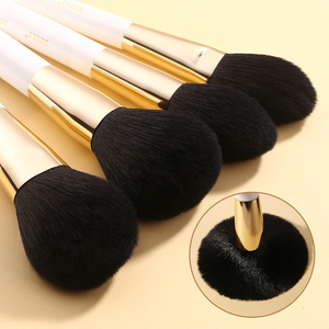 <span class=keywords><strong>Brochas</strong></span> <span class=keywords><strong>De</strong></span> Maquillaje multifuncionales <span class=keywords><strong>De</strong></span> lujo <span class=keywords><strong>De</strong></span> oro blanco <span class=keywords><strong>Brochas</strong></span> <span class=keywords><strong>De</strong></span> Maquillaje Natural Goat Pony Hair Face Brush Set Private Label - Product Image 5