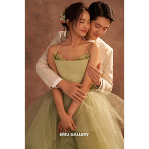 Halter Neck Tulle Ball Gown Wedding Dress Empire Waistline Forest Theme Vintage Style Outdoor Photography - Product Image 5