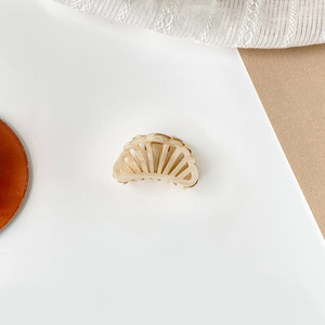 ODM/OEM Korean Fan-shaped Casual <strong>Bath</strong> Grabber Bun <strong>Scrunchie</strong> Hair Clip Alloy Simple Back-of-Head Hair Grab Wholesale - Product Image 6