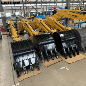 รถตักล้อยาง Shandong New China Laituo 4CX พร้อมเครื่องยนต์ดีเซลยี่ห้อ Yuchai  พร้อมอุปกรณ์เสริมเคลื่อนที่  ขนาดบุ้งกี๋ 1.2  กำลัง 75 กิโลวัตต์ - Product Image 6