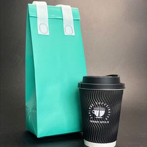 Sac isotherme personnalisable en aluminium épais et non-tissé, écologique, pour café et jus à emporter, imprimé sérigraphié sur mesure - Product Image 4