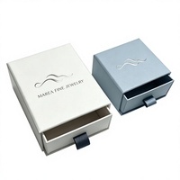 Boîte cadeau à bijoux avec tiroir coulissant, logo imprimé sur mesure, boîte d'emballage rigide en carton de luxe pour le rangement des bagues et des colliers