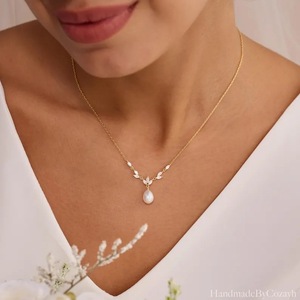 Conjunto de Joyería SJ Elegante con Perlas de Agua Dulce y Hojas de Circonia Cúbica, Chapado en Oro Rosa de 18K, Collar y Aretes de Acero Inoxidable, Regalo para Mujer - Product Image 1
