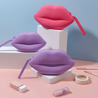 Pochette de maquillage en silicone en forme de lèvres, deux tailles, sac de toilette de voyage mignon pour rouge à lèvres, cosmétiques, femmes, filles, cadeau original