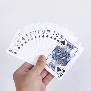 Cartes de poker personnalisées de haute qualité Standard Deck 54 cartes de poker en PVC étanches avec surface en PVC avant arrière en matière plastique