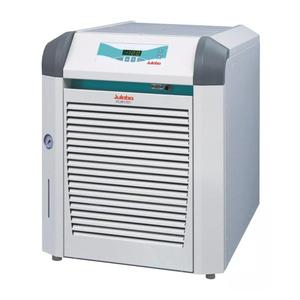 Enfriadores de Recirculación Julabo FLW1701 para Instalación Debajo de un Banco de Laboratorio (Contáctenos para Obtener la Mejor Cotización) - Product Image 2