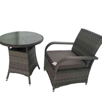 Ensemble de salle à manger d'extérieur moderne 2 places en rotin écologique, table et chaises résistantes aux intempéries pour parc et patio, style bistrot