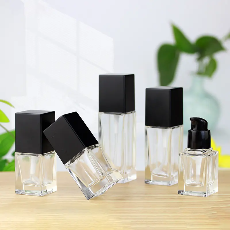 15ml 30ml 40ml trucco personalizzato confezione cosmetica quadrata vuota bottiglia di vetro per fondotinta liquido smerigliato trasparente con pompa