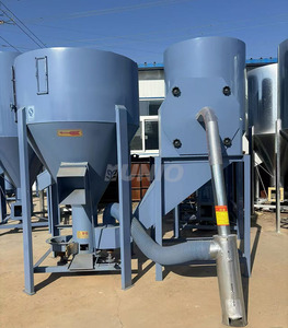 Mélangeur d'aliments pour animaux UNIO 500 kg/h, cuve de mélange verticale, utilisation en élevage, construction métallique, taille des <span class=keywords><strong>granulés</strong></span> hautement personnalisable, neuf - Product Image 3