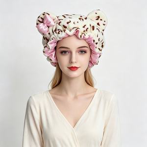 Damen Plüsch Leopardenmuster Schlafmütze mit Großer Roter Schleife Flauschige Haarwickelkappe für Nachtschlaf und Haarpflege - Product Image 2