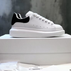 รองเท้าดีไซเนอร์คุณภาพสูง ปี 2026 หนังแท้ พื้นยาง ผูกเชือก ระบายอากาศได้ดี ป้องกันการลื่น เดินสบาย - Product Image 1