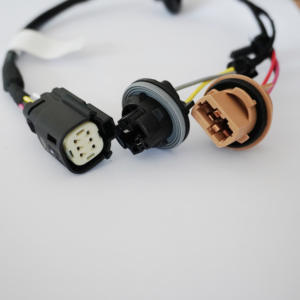 带后尾灯罩灯座制动连接器线束的后尾灯行李箱 - Product Image 5