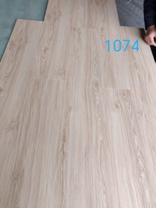 Plancher <span class=keywords><strong>stratifié</strong></span> fabriqué en Chine, 8 mm, avec clips de verrouillage AC3 pour l'assemblage, adapté aux salles d'étude et aux écoles. - Product Image 3