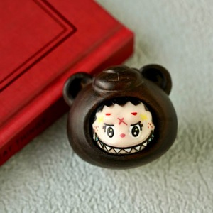 Pendentif en bois en forme de poupée de dessin animé, chaîne de téléphone portable, ornement artisanal, cadeau - Product Image 4