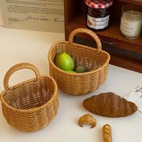 Wandgemonteerde vintage rotan-stijl opbergmand, draagbare kleine fruit- en groenteorganizer, geweven mand gemaakt in Yiwu